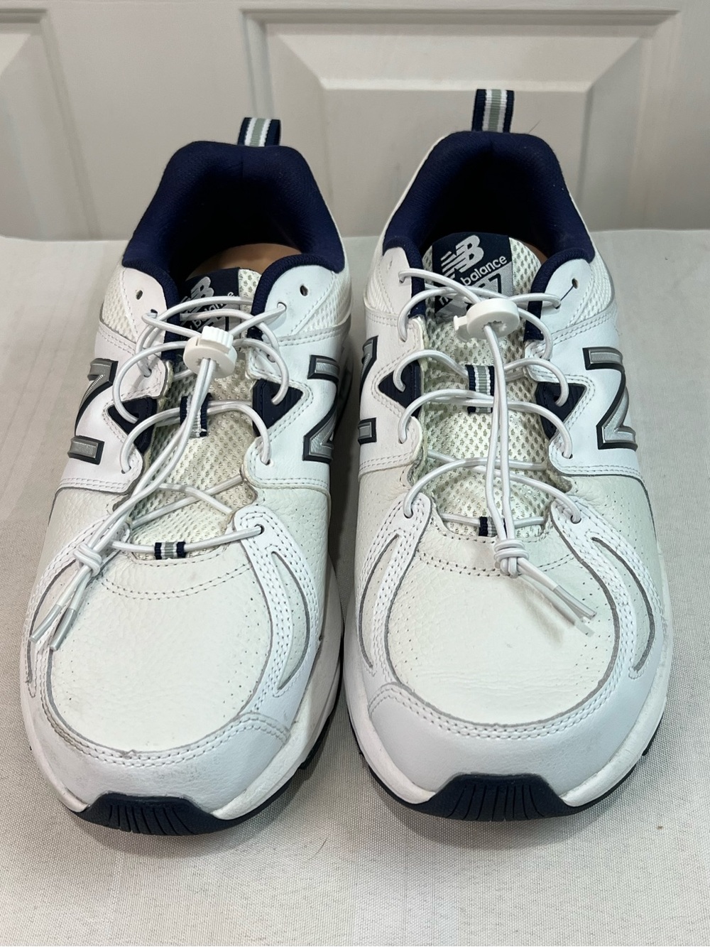 New Balance style MX857wN2 4E wide navy white. Comfort orthotics sneaker 10 1/2